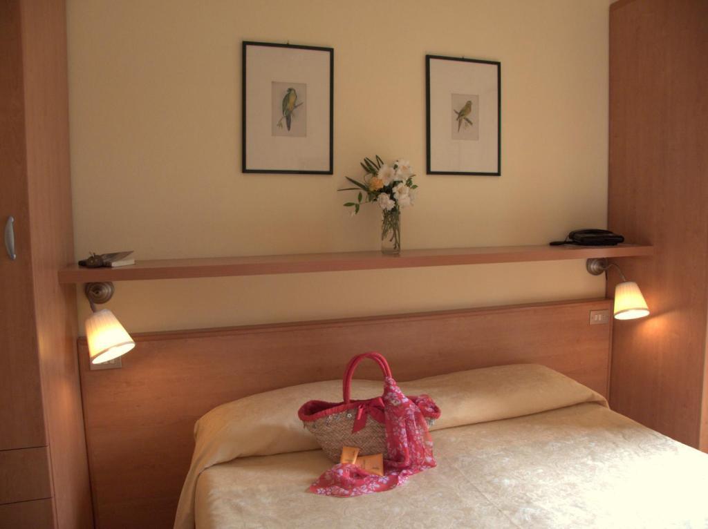 Double or Twin Room Extra Bed,118855591:JPEG