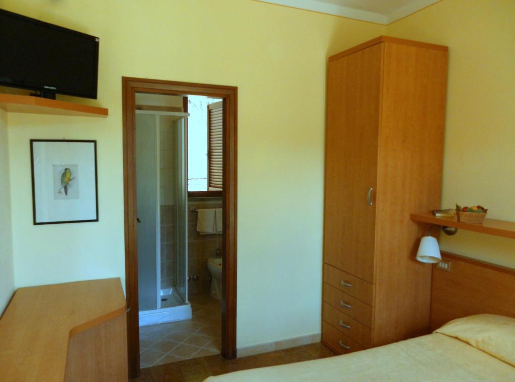 Classic Double Room,33690046:JPEG