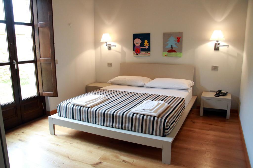 Two-Bedroom Apartment,346159807:JPEG