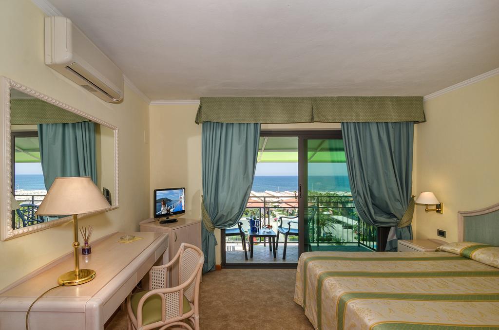 Double Room Balcony Sea View,413541645:JPEG