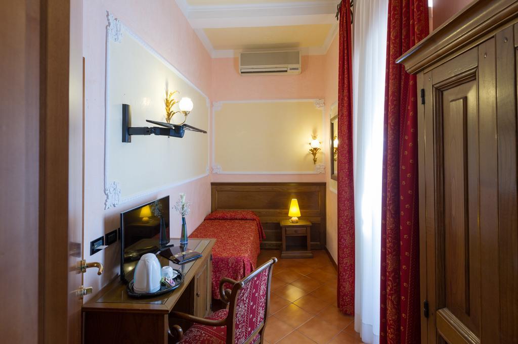 Habitación Individual Pequeña