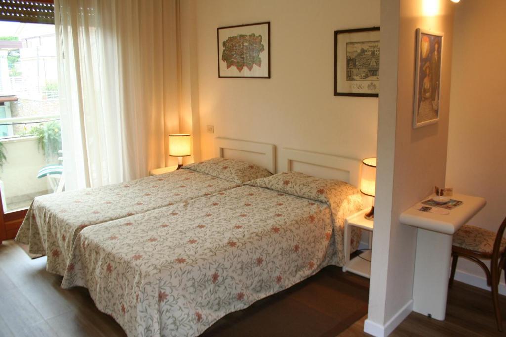 Superior Double Room with Balcony,222830879:JPEG