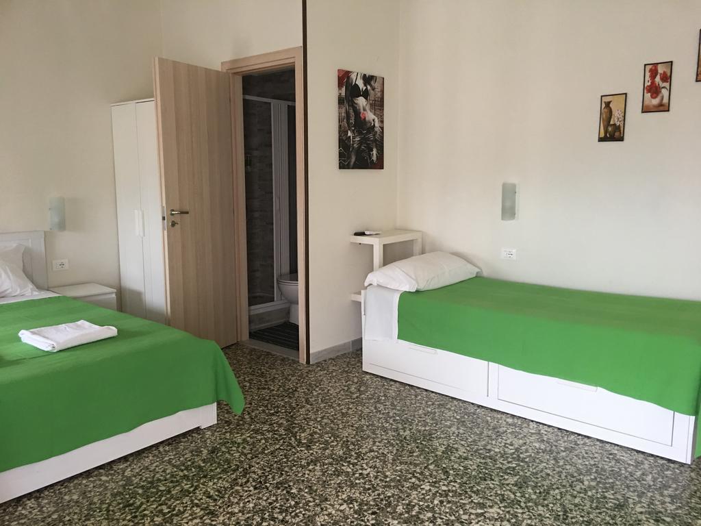 Quadruple Room Private Bathroom