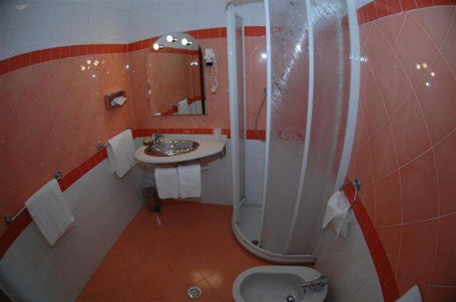 Triple Room,63177904:JPEG