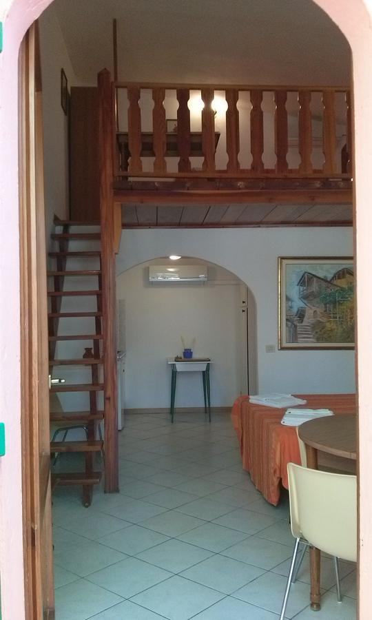 Duplex Studio,744219217:JPEG