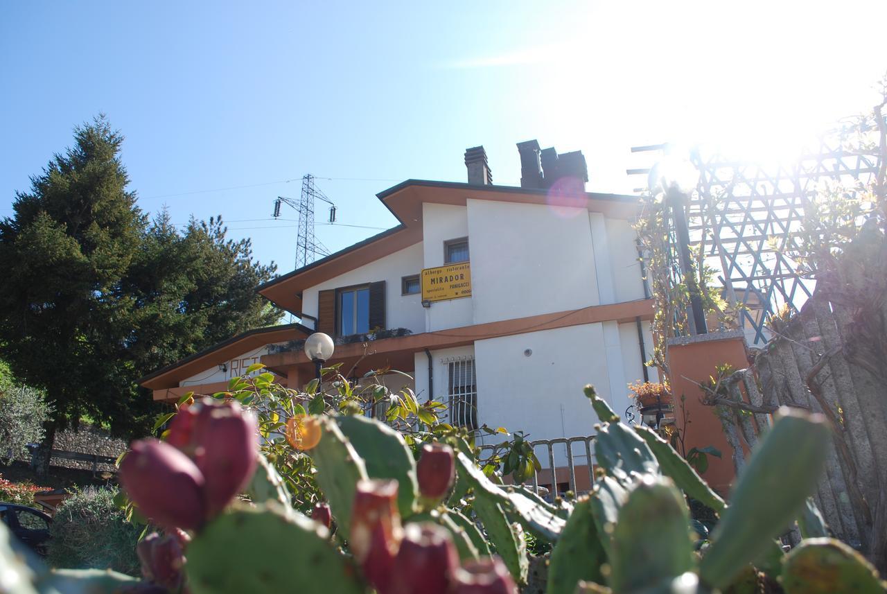 Single Room,644880936:JPEG