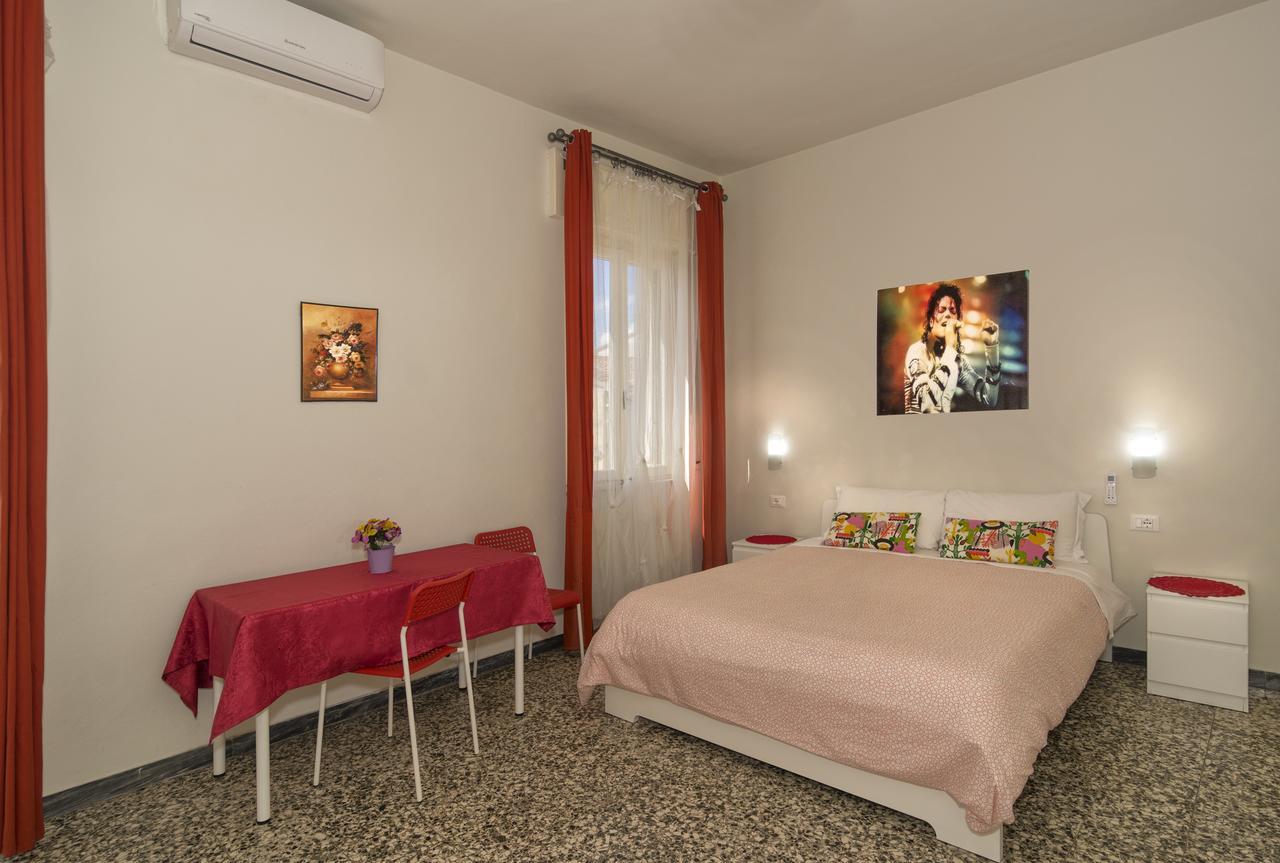 Quadruple Room Private External Bathroom