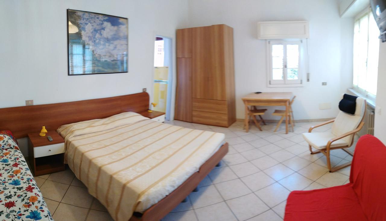 Apartment Terrace,649637400:JPEG