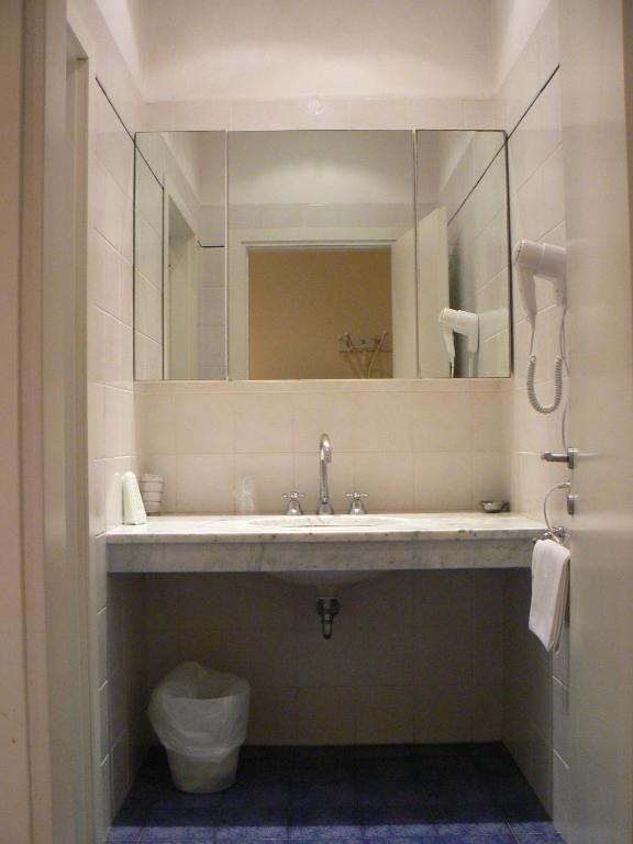 Quadruple Room,630802092:JPEG