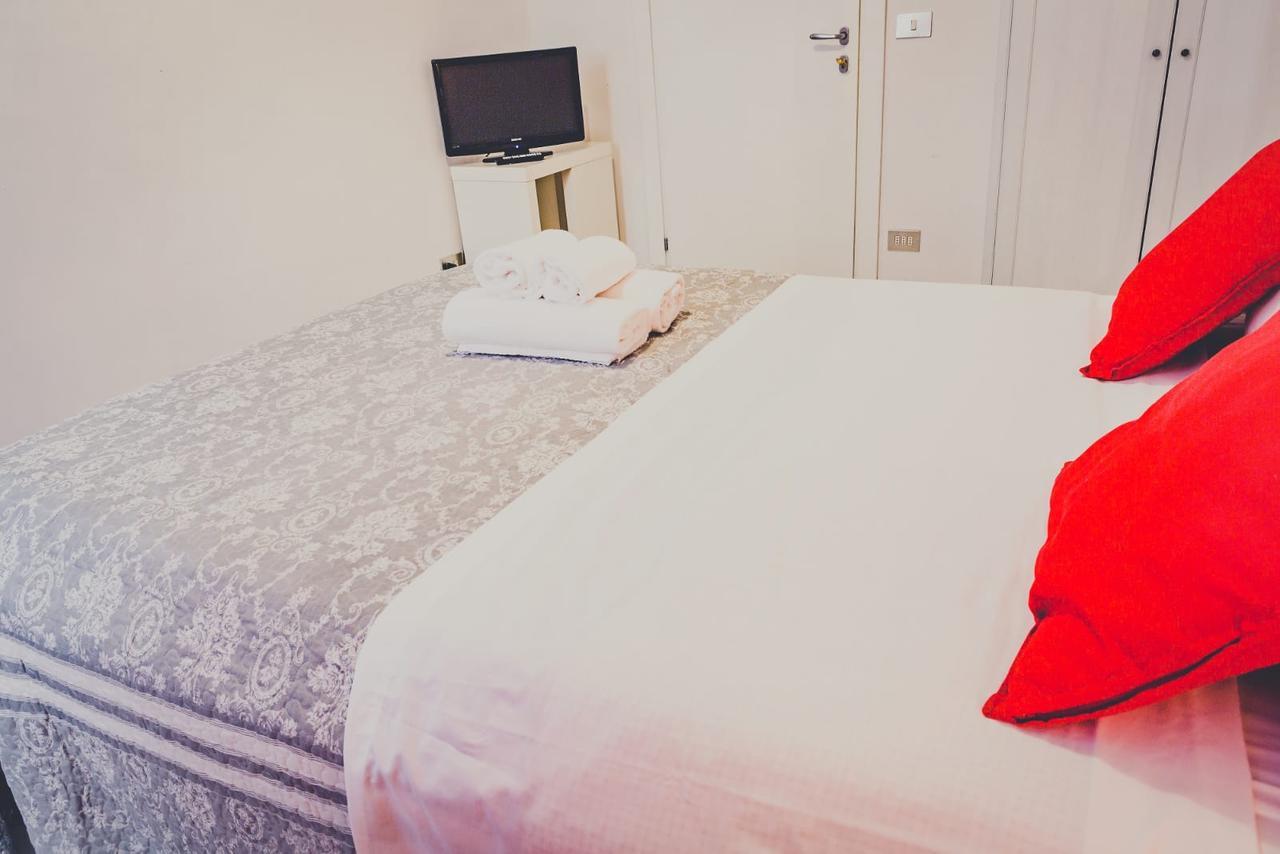 Double Room Private External Bathroom