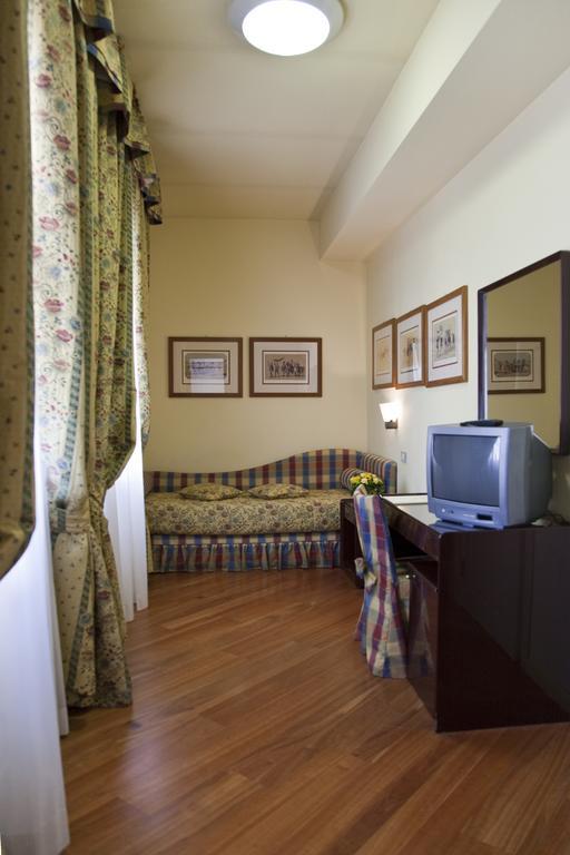 Single Room,146895749:JPEG