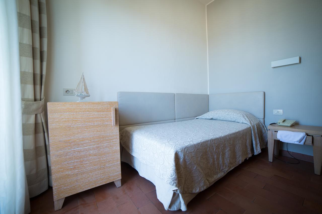 Single Room with Sea View,669474144:JPEG