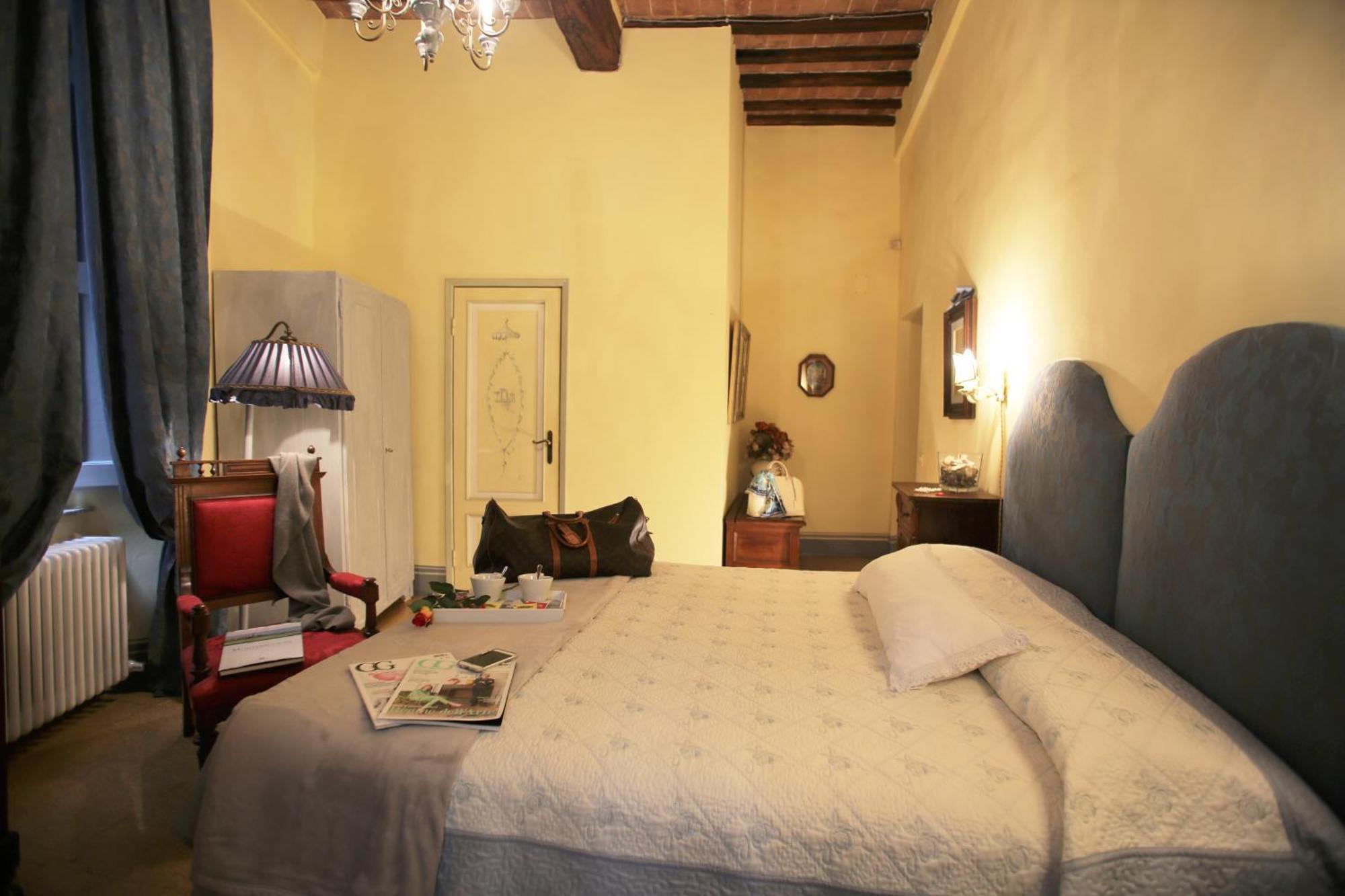 Double or Twin Room Private Bathroom