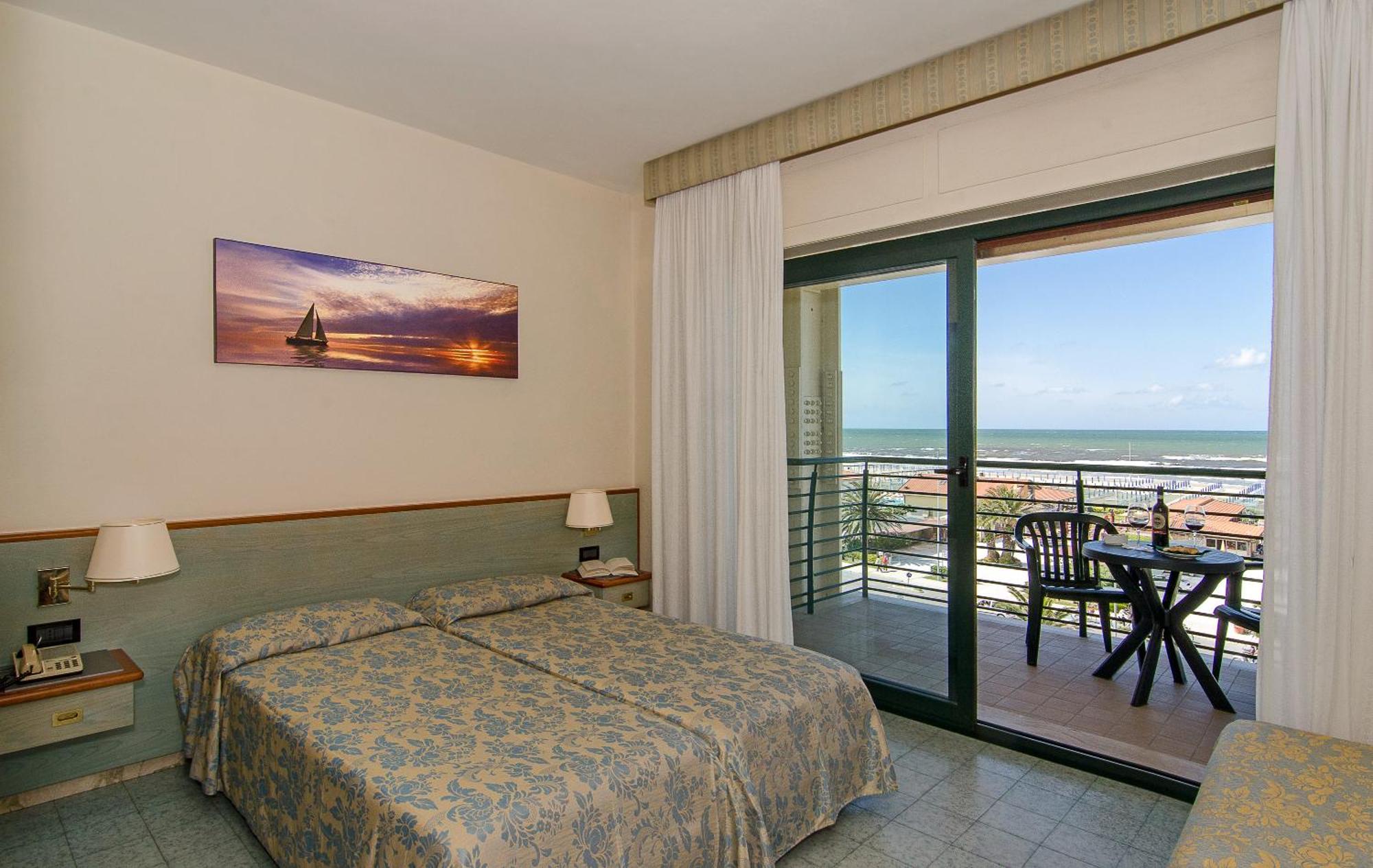 Triple Room Sea View