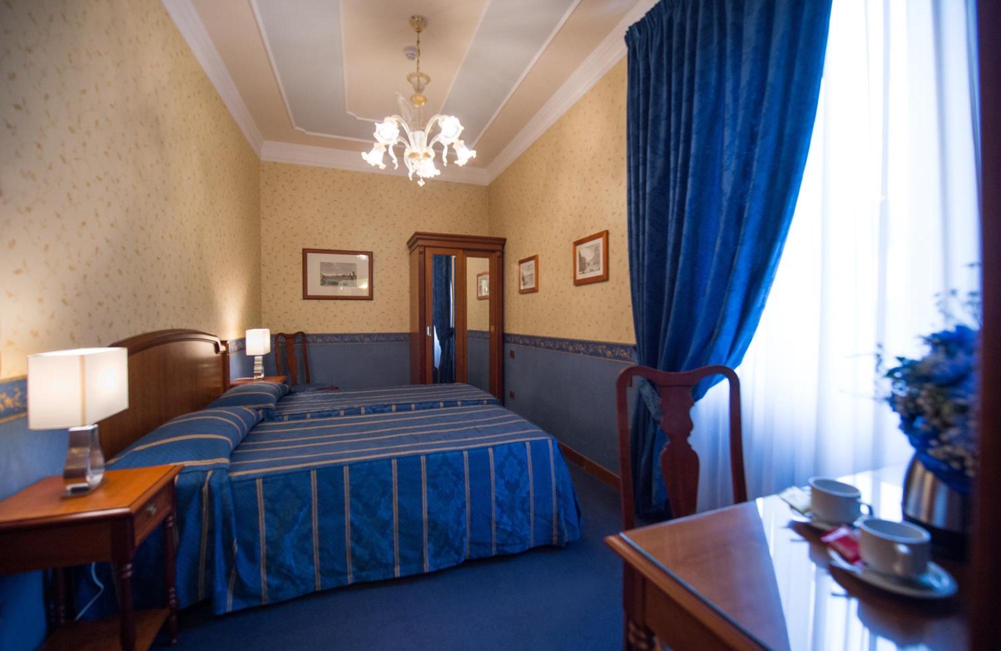 Twin Room,1209449515:JPEG