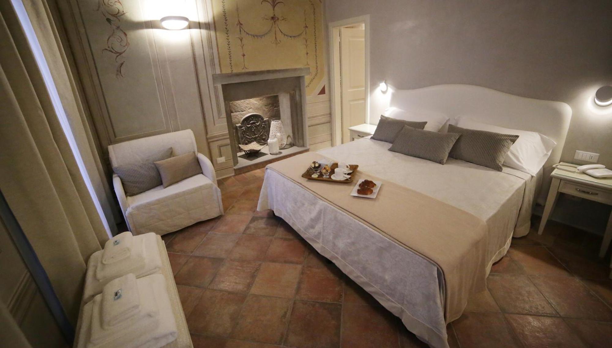 Standard Triple Room,713141152:JPEG