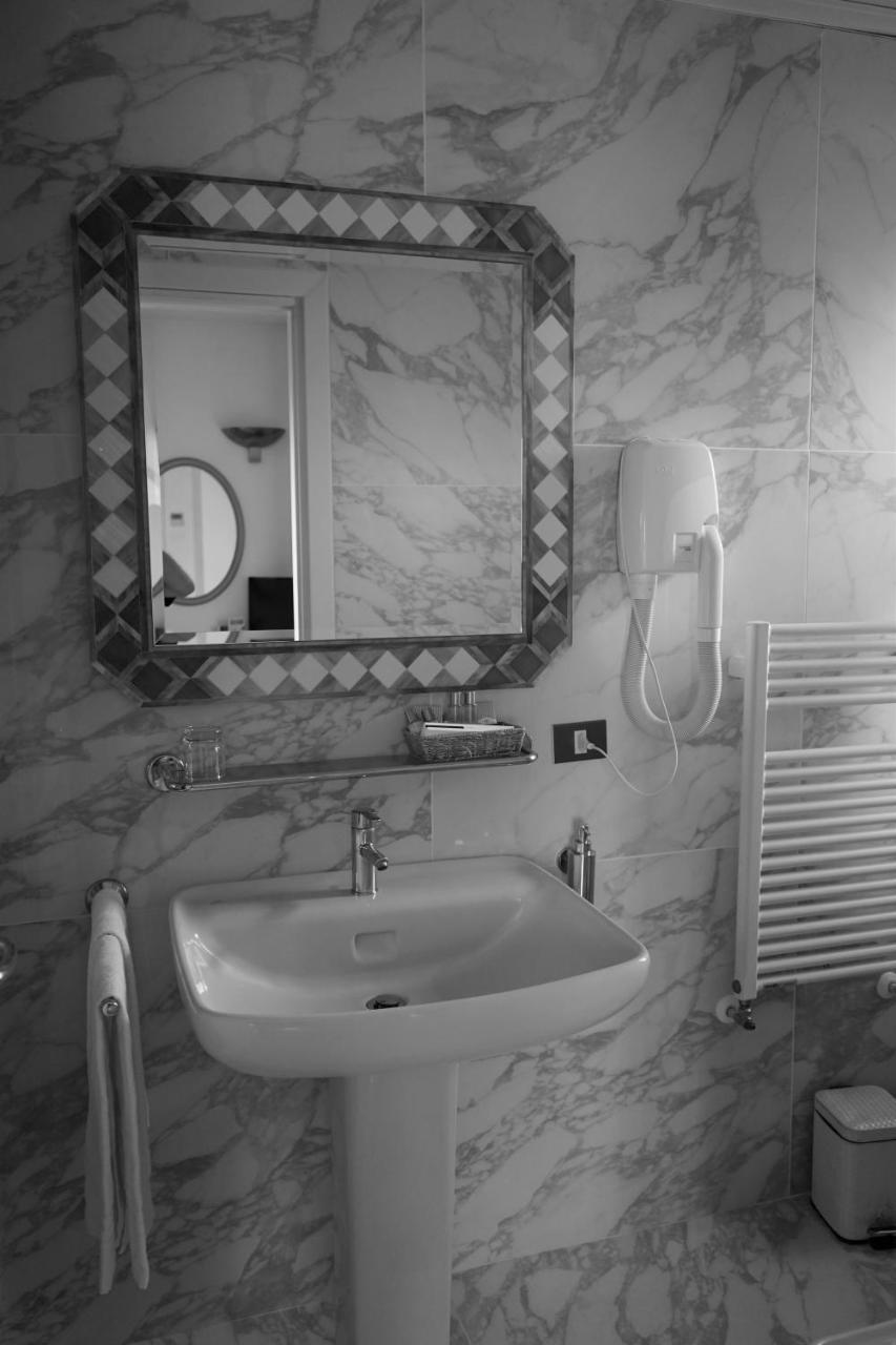 Standard Double Room,1233455282:JPEG