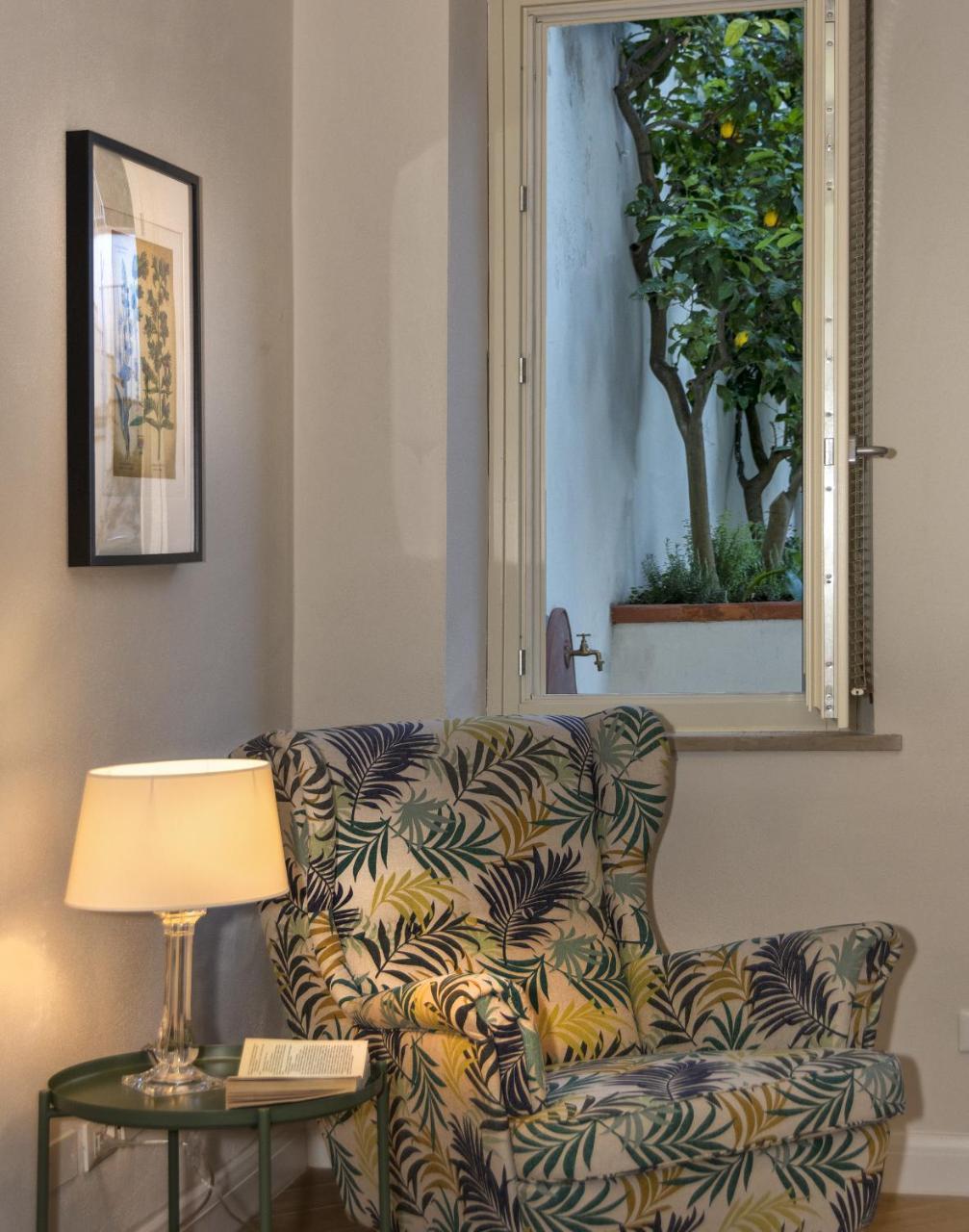 King Room Garden View