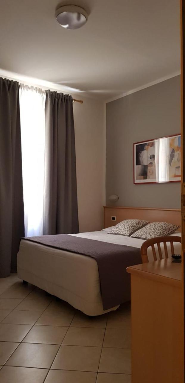 Triple Room,780784038:JPEG