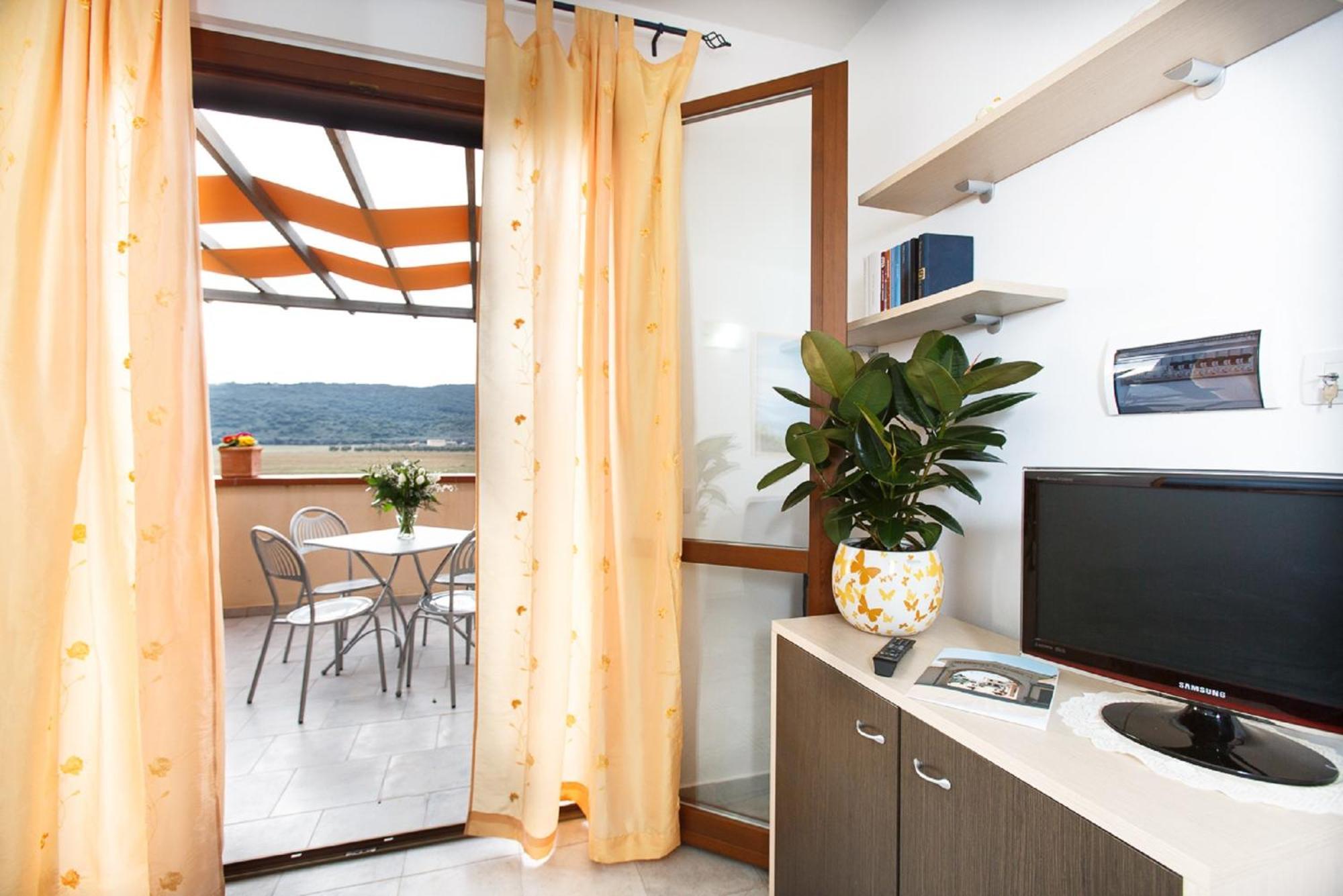 One-Bedroom Apartment Sea View