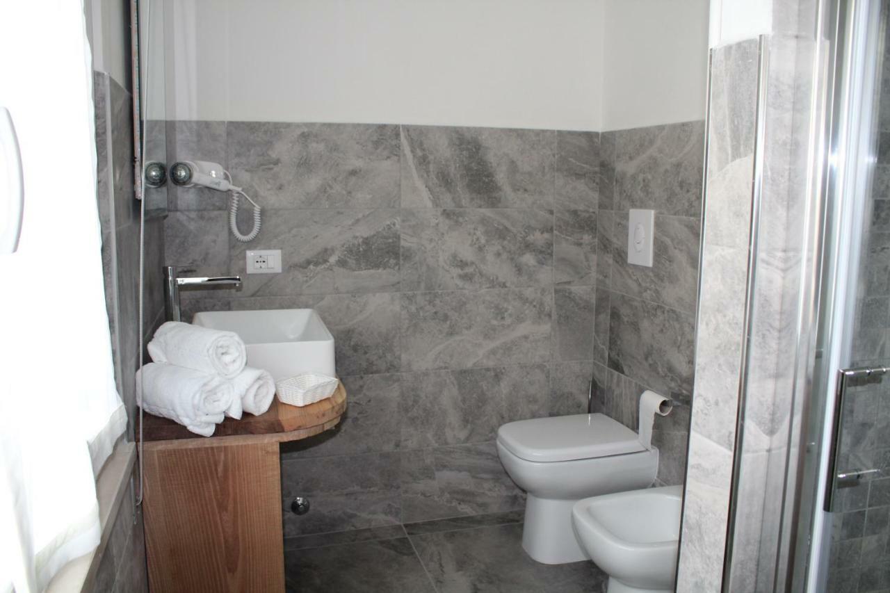 Family Room,1743233780:JPEG