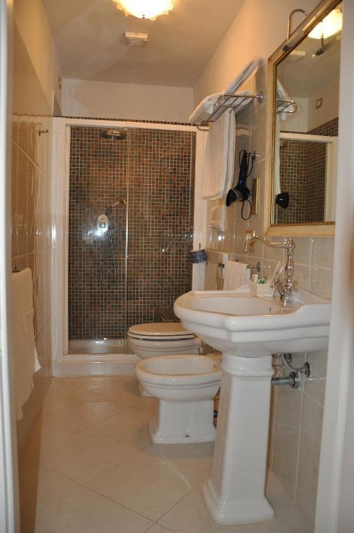 Classic Double or Twin Room,8559680:JPEG