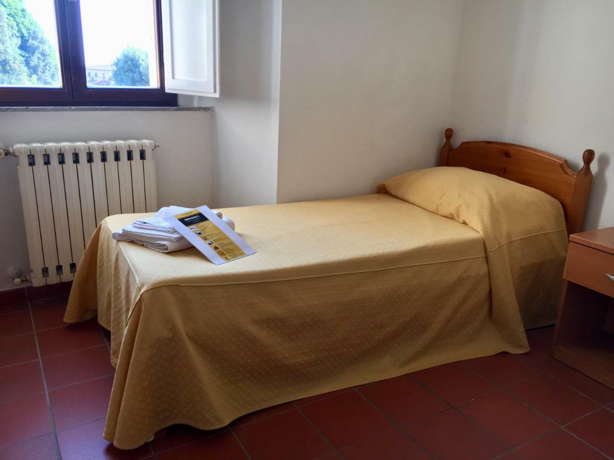 Standard Single Room,823905293:JPEG