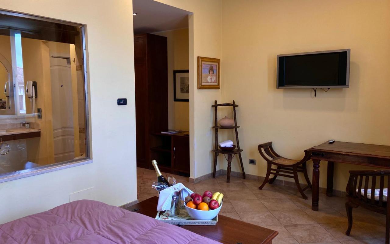 Classic Double Room,1756405169:JPEG