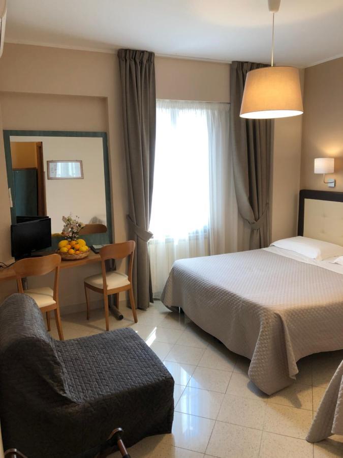Triple Room,989999251:JPEG