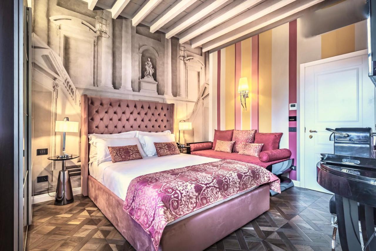 Chambre Lit Queen-Size Deluxe - Vue sur Cathédrale