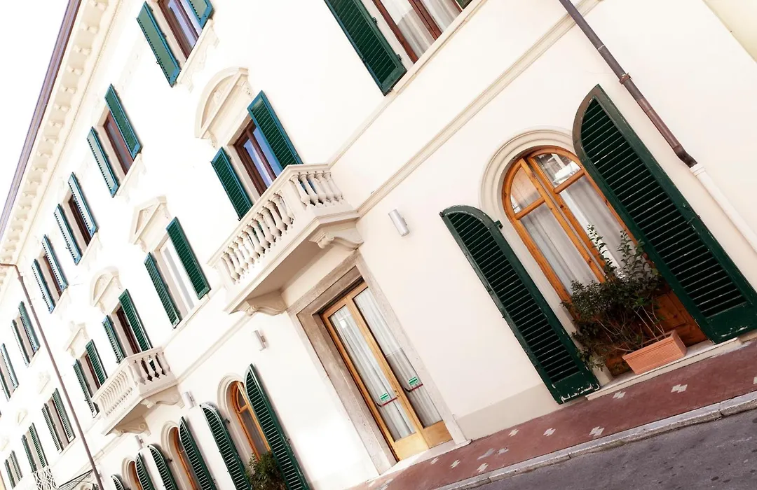 Hotel Savoia E Campana-1