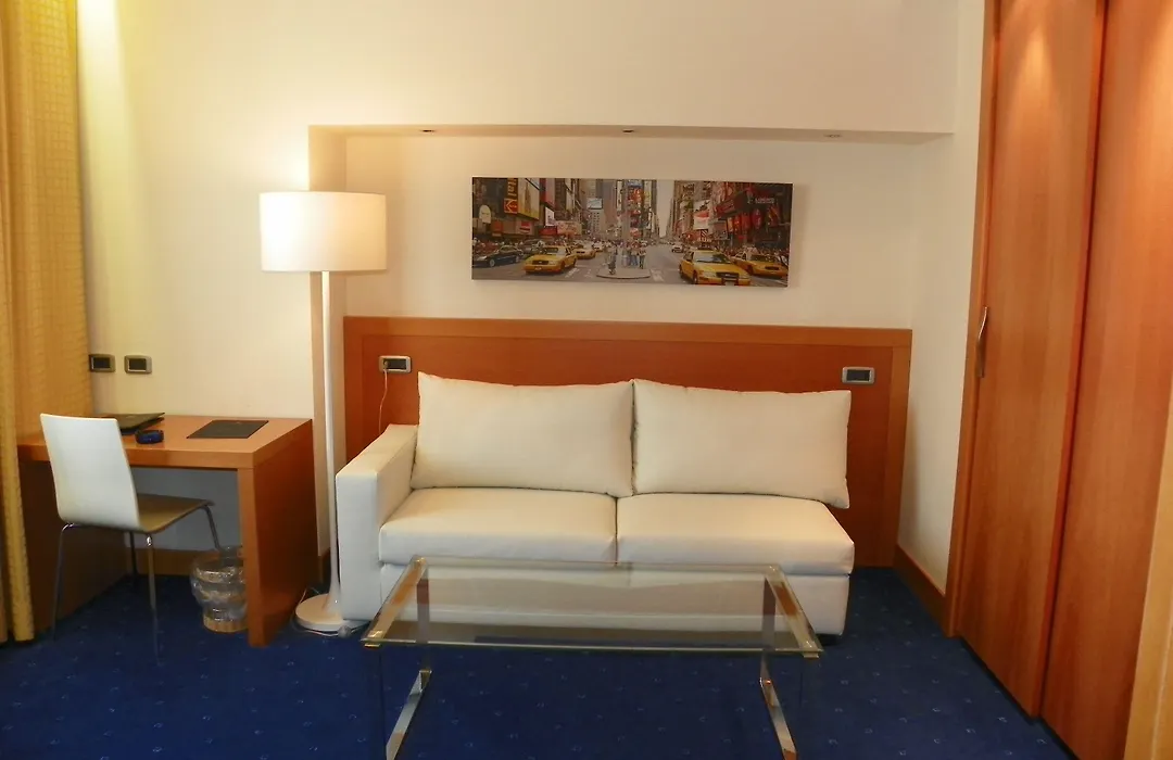 Hotel Planet-1