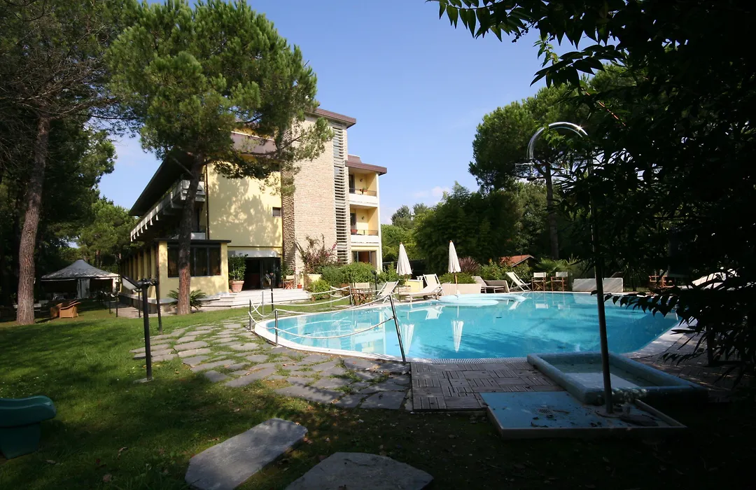 Hotel Nedy-1