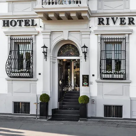 Lhp Hotel River & Spa-3