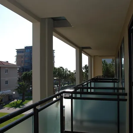 Hotel Caesar Residence & Spa-3