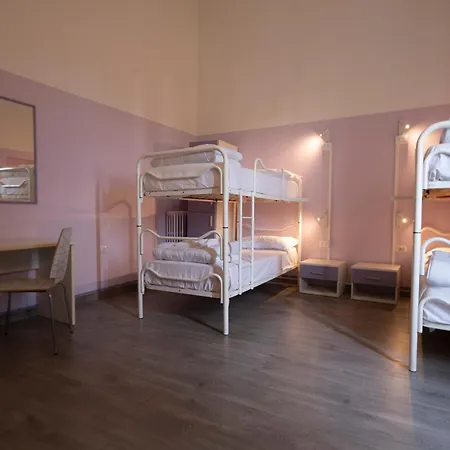 Hotel & Hostel 7-2