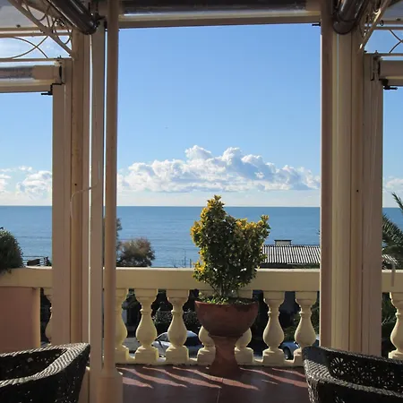 Hotel Italia-2