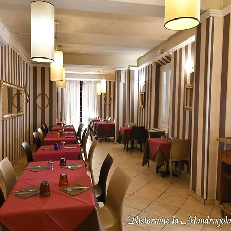 Hotel Innocenti-3