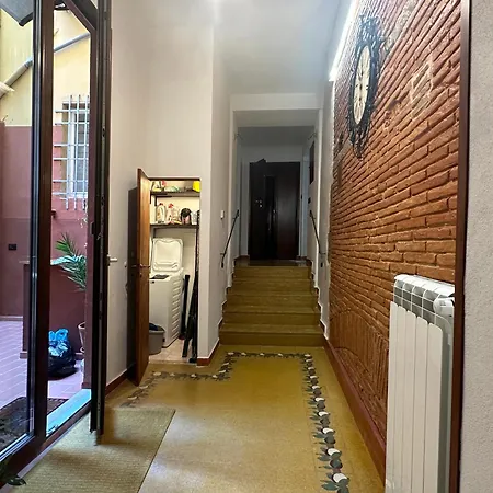 Venus Two-Floored Stylish Apartment In The City Center-3