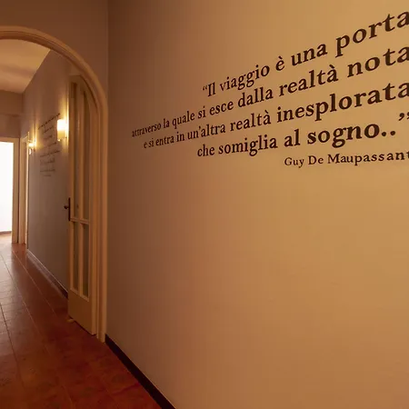 B&B Cento Passi Dalle Mura-3