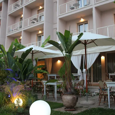 Hotel Bijou-2