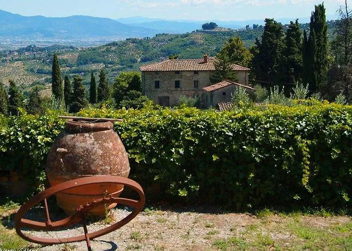 Farmhouse In Tuscany Near Renaissance Villa
