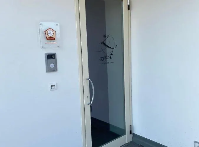 Zeta T Rooms