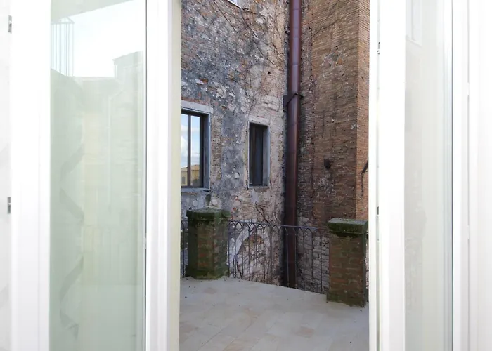 Vannucci House