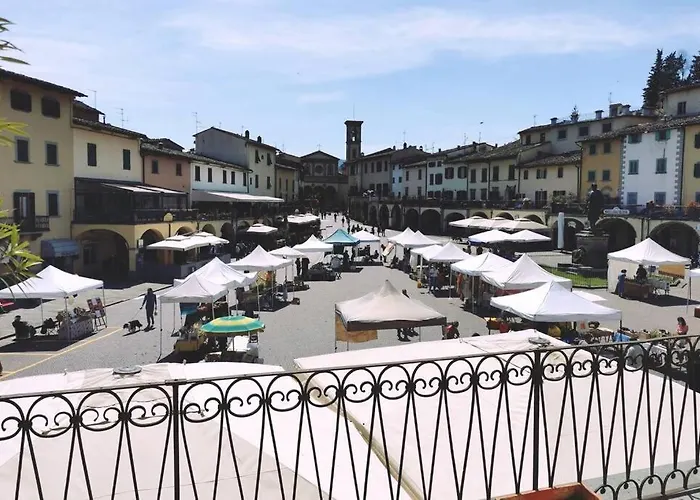 Casa Alda - magica vista sulla Piazza di Greve