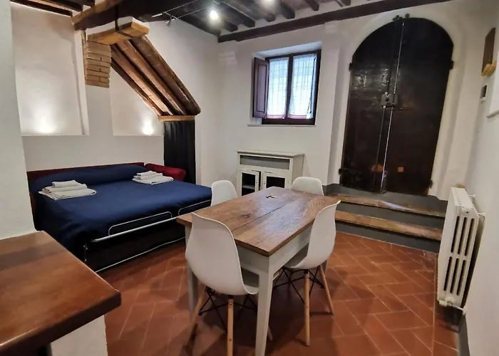 Uscio E Bottega