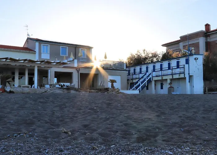Hotel Cecina Beach