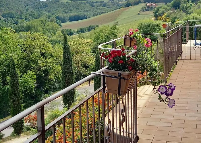 Gli Alberi Apartment With View