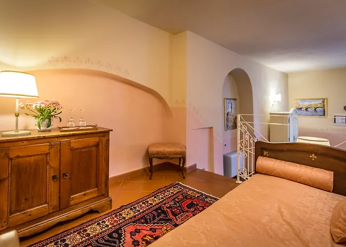 Il Borgo Di Villa Castelletti Country Hotel
