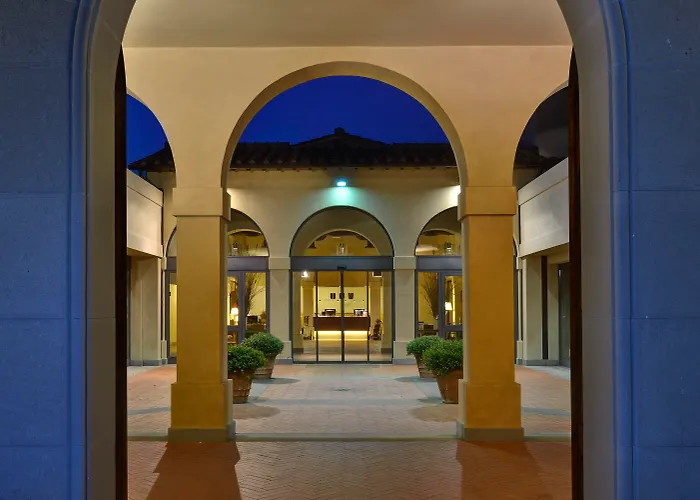 Unahotels Poggio Dei Medici Toscana